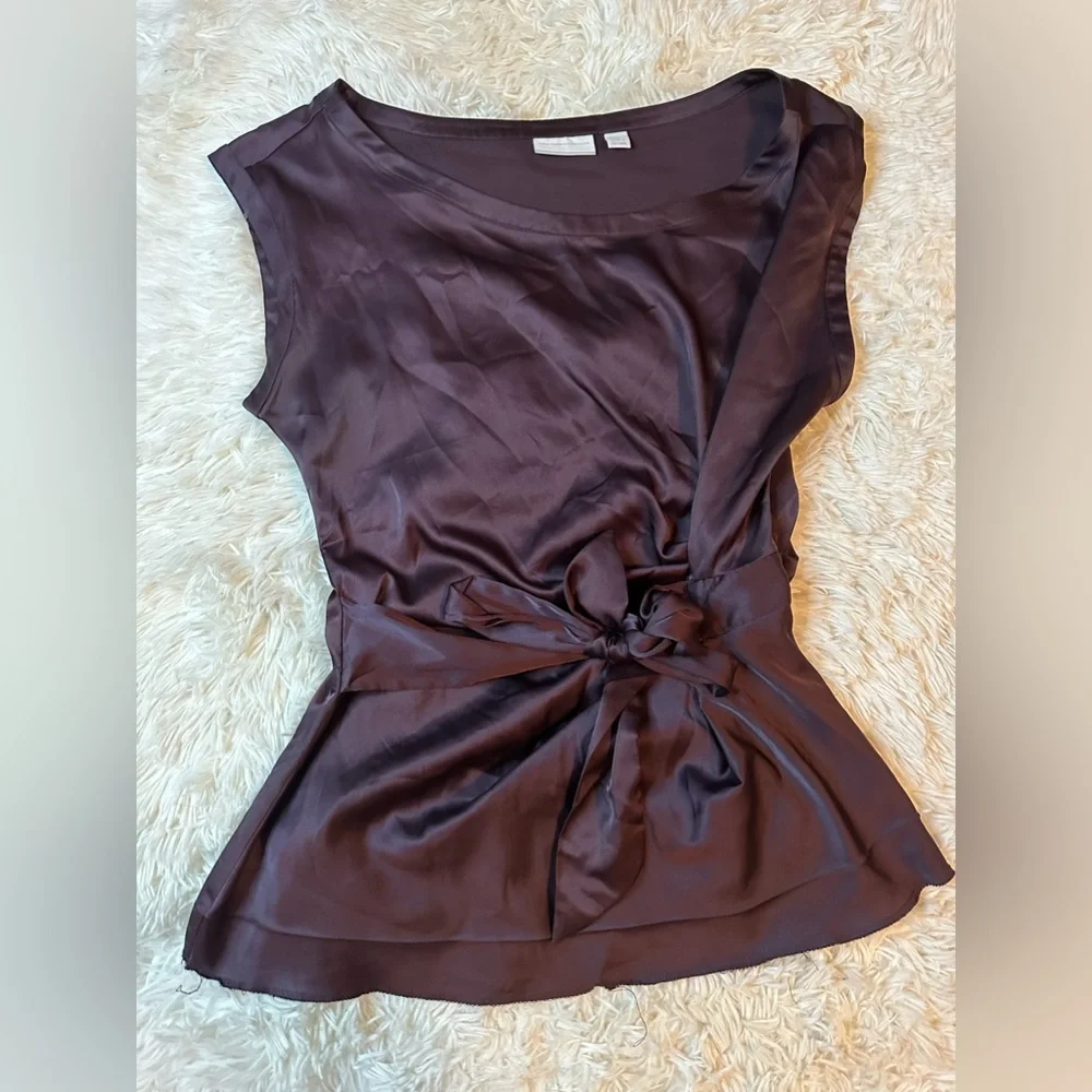 New York & Company wine purple Sleeveless
Blouse size Medium - Picture 10 of 13